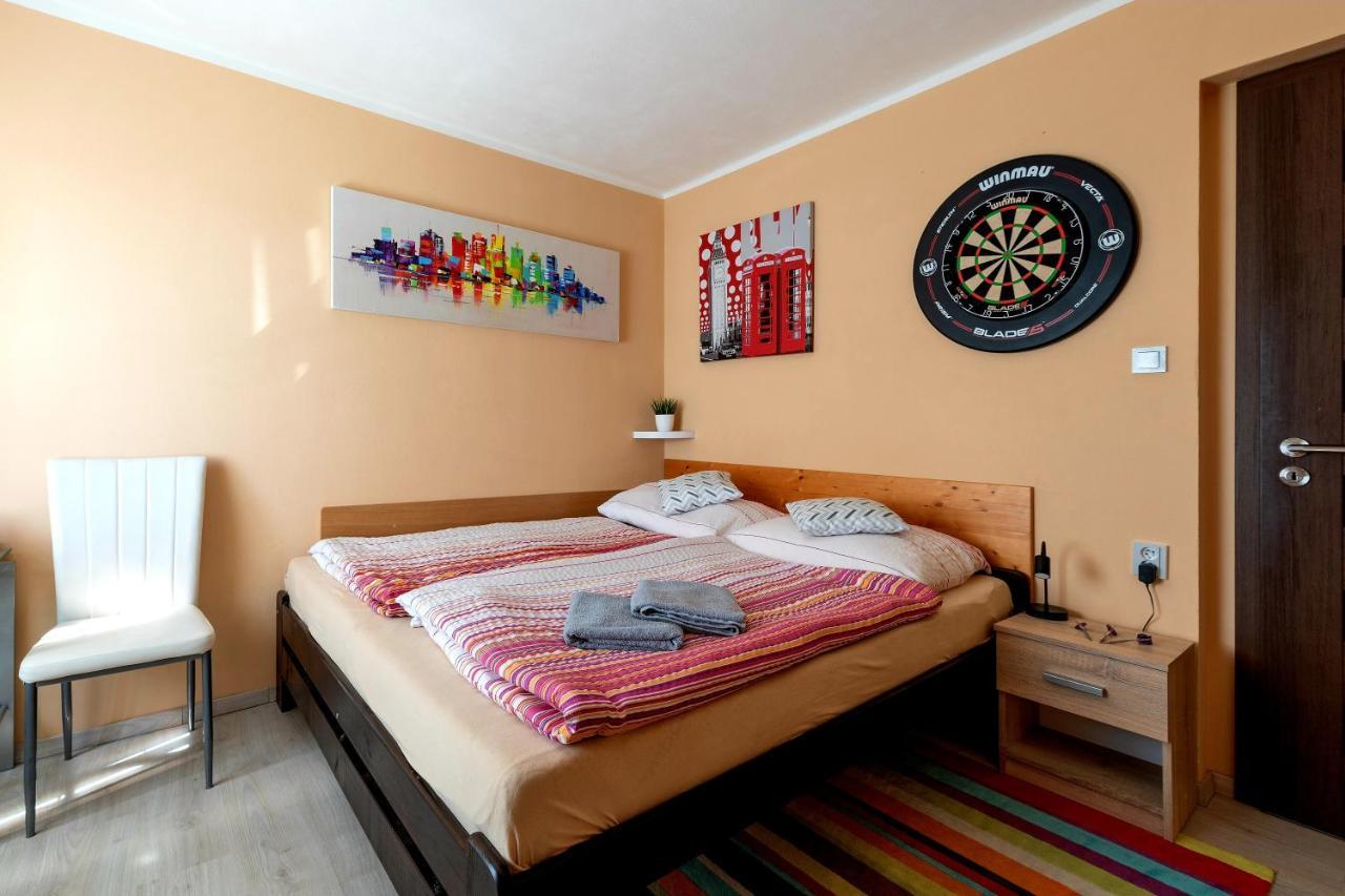 Cozy Room At Metro Station, Private Bathroom, 9Minutes Oldtown, 15Minutes Airport, Wifi براغ المظهر الخارجي الصورة